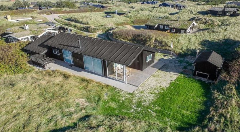 Photo of "Ejnarine" - 300m from the sea