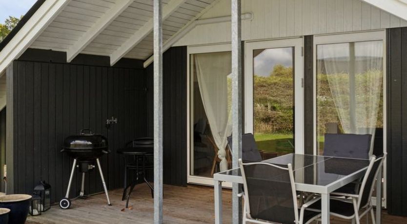 Photo of "Hannah" - 200m from the sea