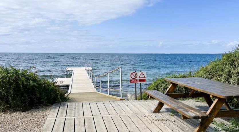 Photo of "Ellinor" - 190m from the sea