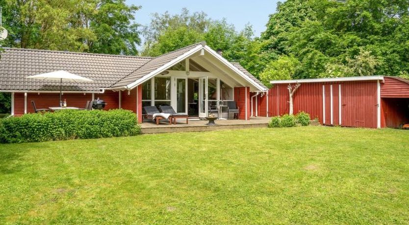 Photo of "Maard" - 325m from the sea