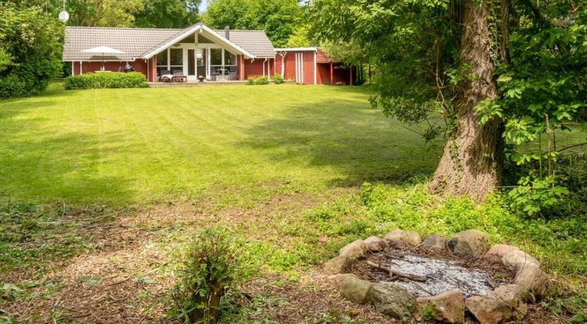 Photo of "Maard" - 325m from the sea