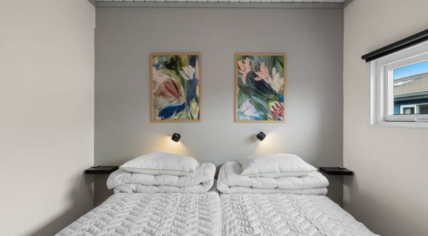 Photo of "Asfrid" - 80m from the sea