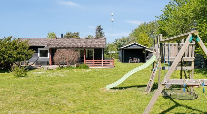 Photo of "Janna" - 1.4km from the sea