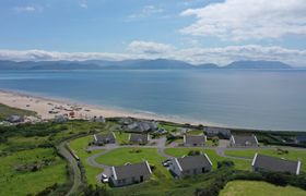 Photo of deluxe-cottage-inch-beach-sbity