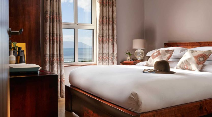 Photo of Luxurious Beach Cottage Inch Beach Dingle