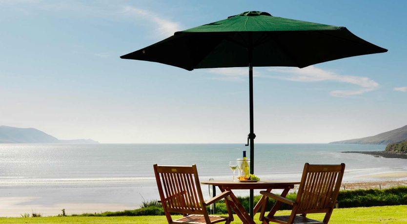 Photo of Luxurious Beach Cottage Inch Beach Dingle