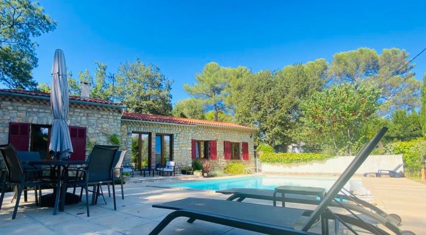 Photo of Les Pierres Fleuries