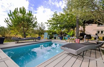 Les Santons Holiday Home