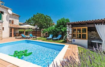 Matohanci Holiday Home