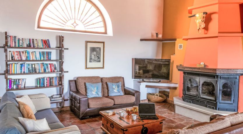 Photo of El Comendador