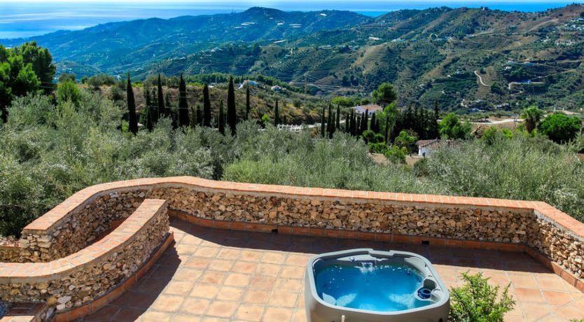 Photo of El Comendador