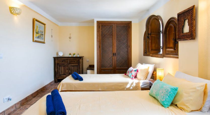 Photo of El Comendador