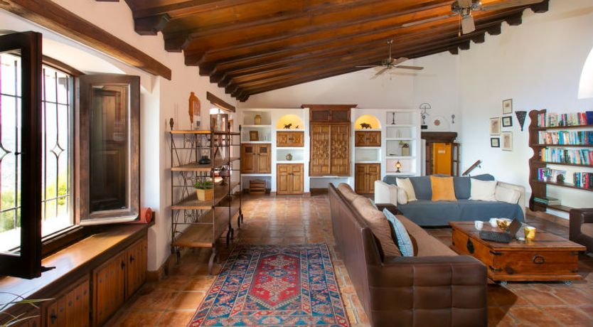 Photo of El Comendador