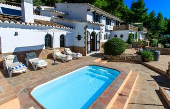 El Comendador Holiday Home