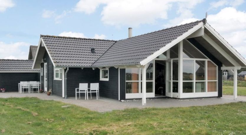 Photo of "Bryngeir" - 100m from the sea