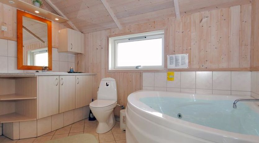 Photo of "Bryngeir" - 100m from the sea