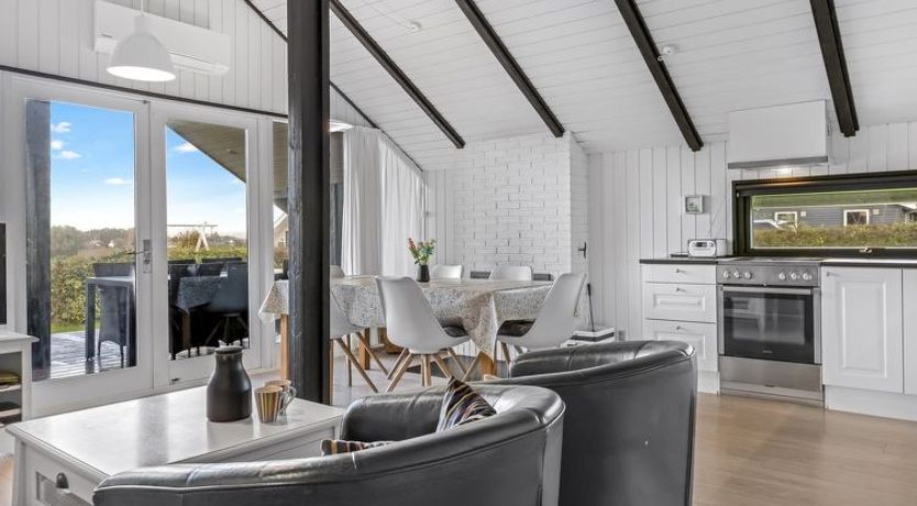 Photo of "Filipa" - 200m from the sea