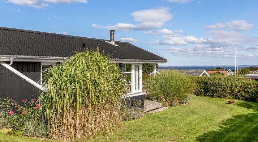 Photo of "Tjarven" - 350m from the sea