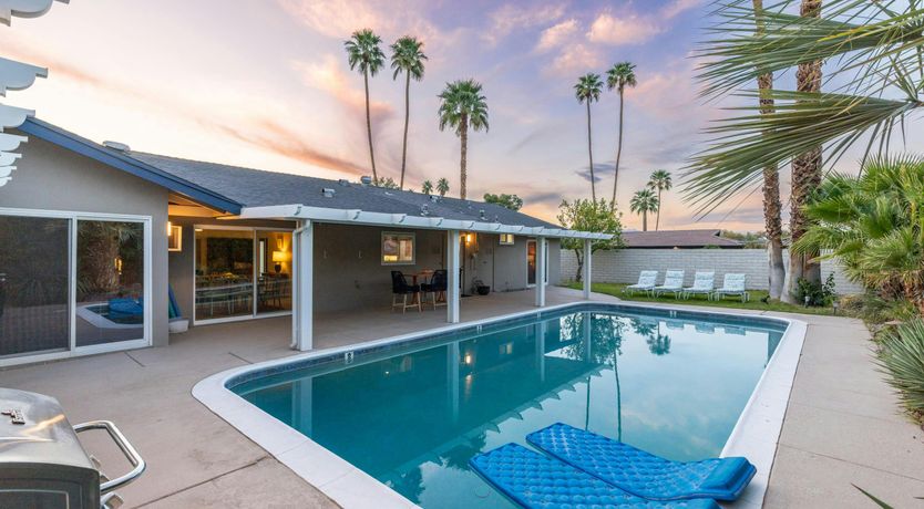 Photo of Desert Echoes