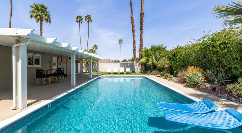 Photo of Desert Echoes