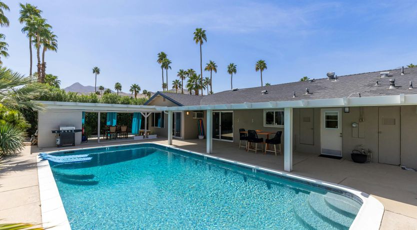 Photo of Desert Echoes