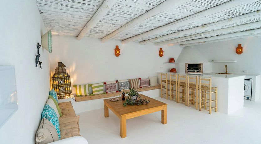 Photo of Elegant Terrace