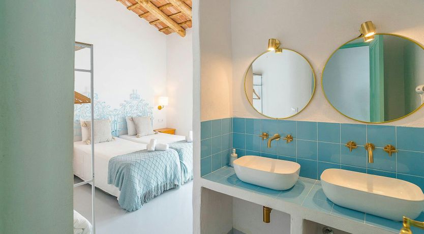 Photo of Elegant Terrace