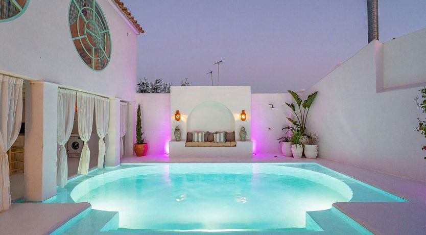 Photo of Elegant Terrace