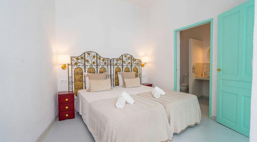 Photo of Elegant Terrace