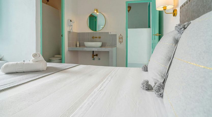 Photo of Elegant Terrace