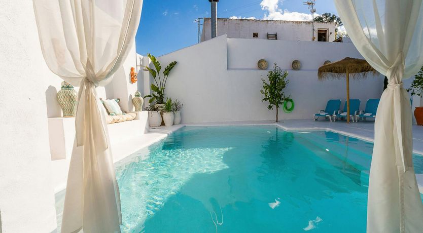 Photo of Elegant Terrace