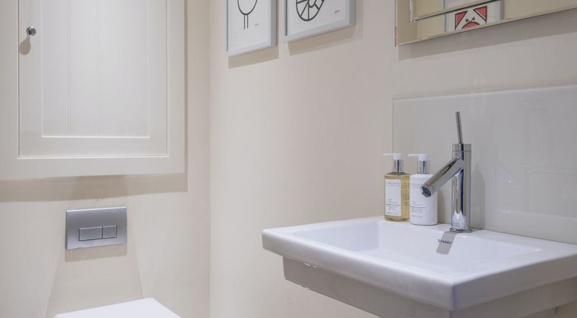 Photo of Waterside Wonder