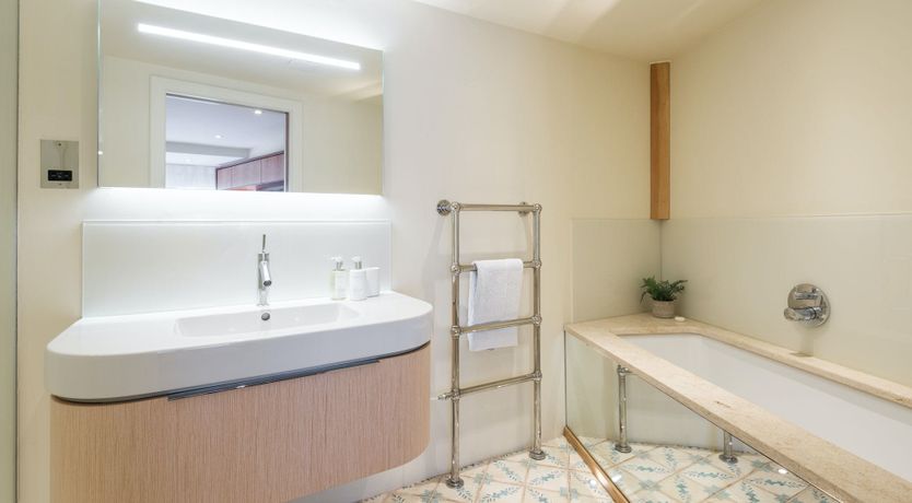 Photo of Waterside Wonder