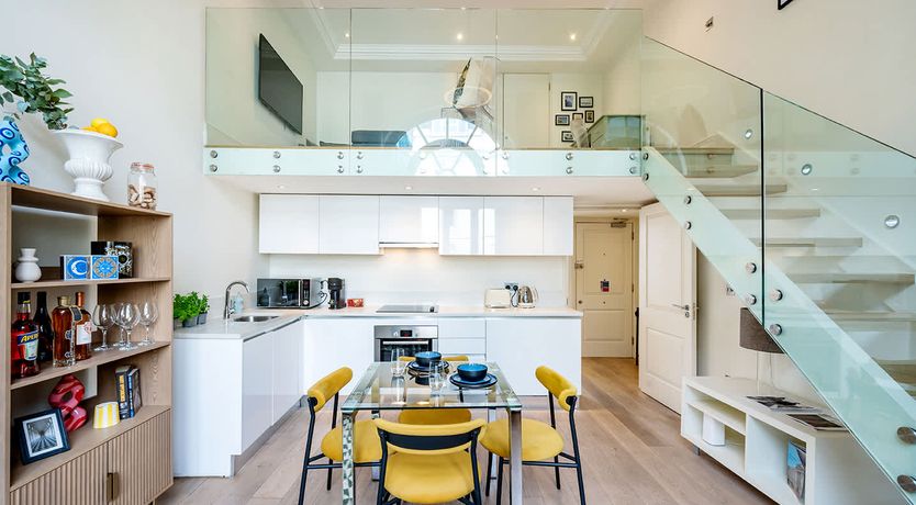 Photo of London Mews