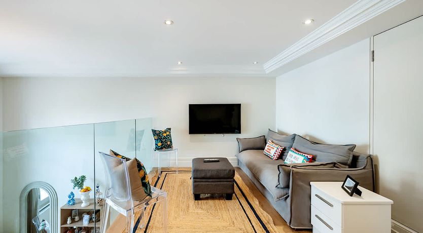 Photo of London Mews