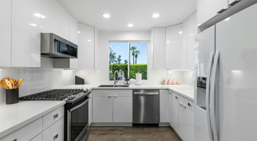 Photo of Desert View Place