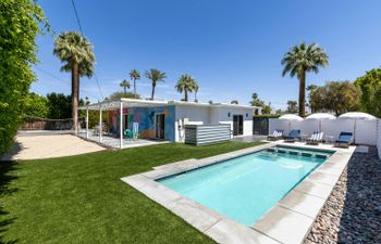 Desert View Place Holiday Home