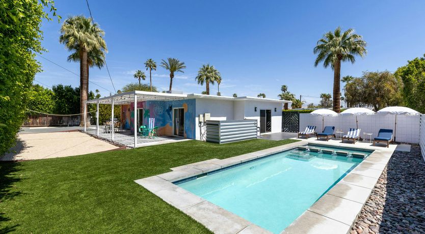 Photo of Desert View Place