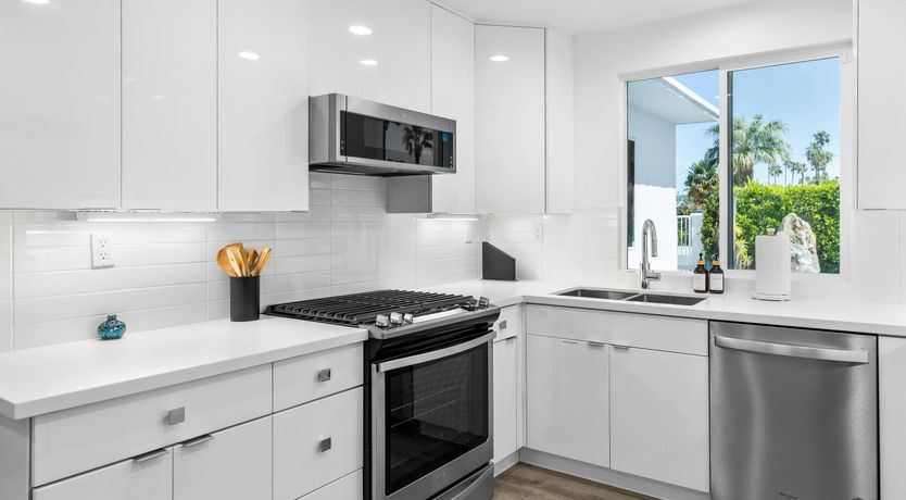 Photo of Desert View Place