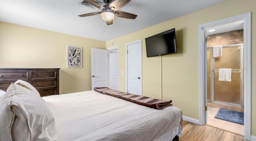 Photo of Desert Iconic