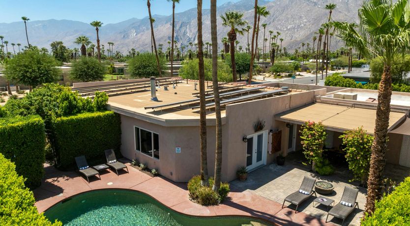 Photo of Desert Iconic