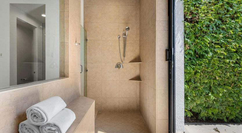 Photo of Old Paradise