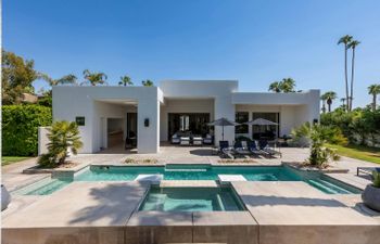 Old Paradise Holiday Home