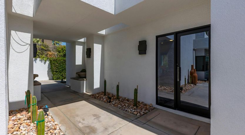 Photo of Old Paradise