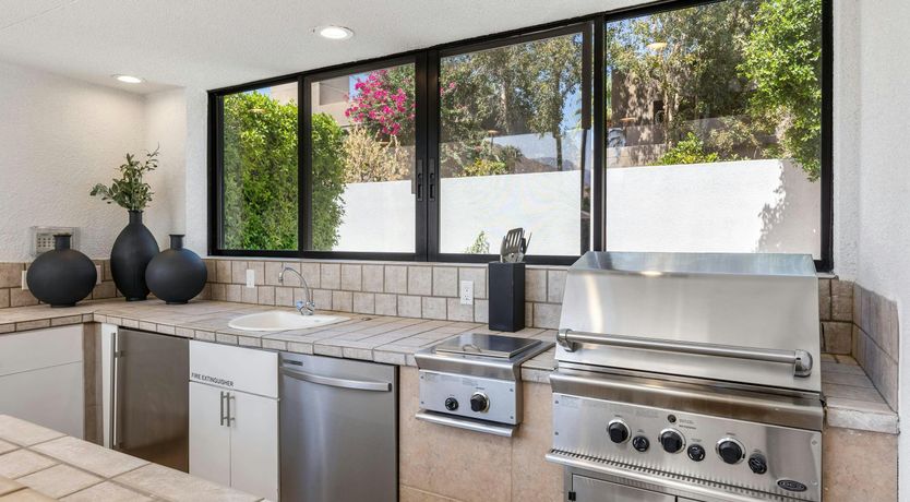 Photo of Old Paradise