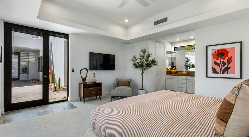 Photo of Old Paradise