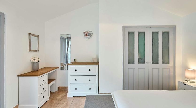 Photo of Norfolk Field Views