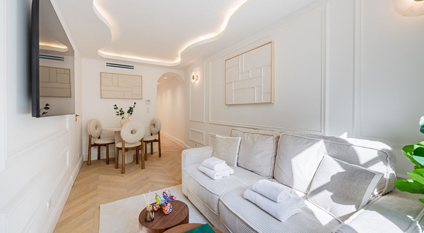 Photo of Elegant Dreams