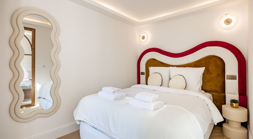 Photo of Elegant Dreams