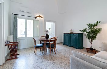 Golden Lecce Holiday Home